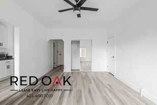 687 Shatto Pl in Los Angeles, CA - Building Photo