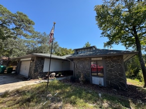 306 Curacao Way in Niceville, FL - Building Photo - Building Photo