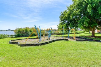 Cascades at Clear Lake Apartments in Ft. Myers, FL - Building Photo - Building Photo