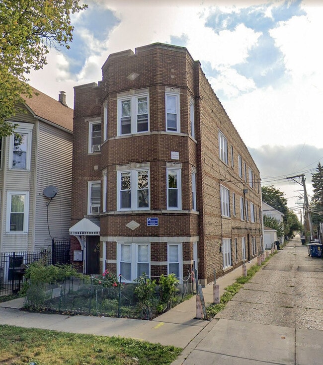 property at 2815 N Harding Ave