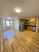 393 W Broadway, Unit 8 in Boston, MA - Building Photo - Building Photo