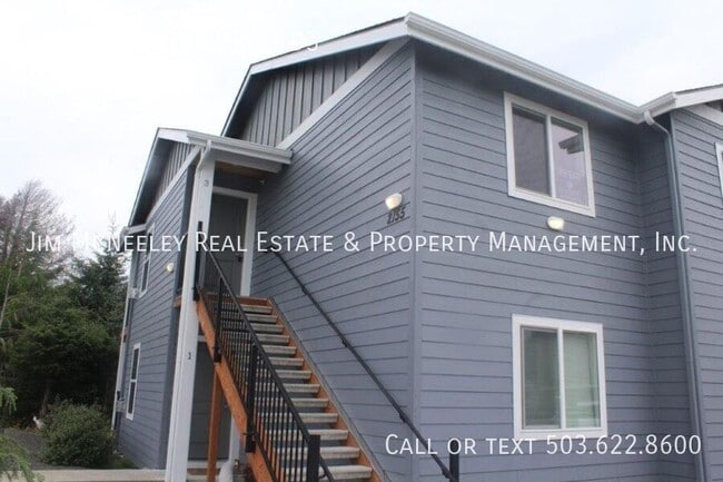 2155 N Wahanna Rd in Seaside, OR - Building Photo - Building Photo