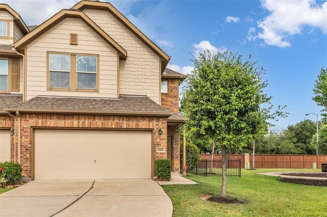 8306 Columbia Forest Dr