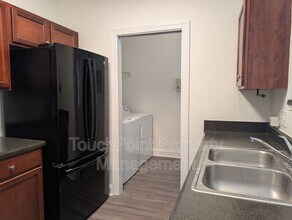 2104 Sardony Ln in Charlotte, NC - Foto de edificio - Building Photo