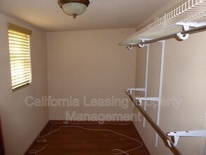 33244 Spring St in Santa Clarita, CA - Building Photo - Building Photo