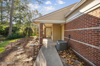 4584 Middleton Park Cir E in Jacksonville, FL - Building Photo - Building Photo