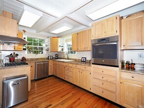 612 Codding Dr in Santa Rosa, CA - Building Photo - Building Photo