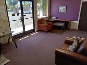 4790 Dewey Dr in Fair Oaks, CA - Foto de edificio - Building Photo