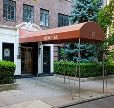 25 MONROE PL in Brooklyn, NY - Building Photo - Building Photo