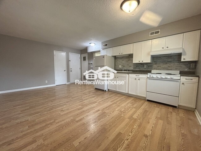 229 College Ave in Des Moines, IA - Building Photo - Building Photo