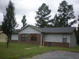 134 Landon Ct in Calhoun, GA - Building Photo