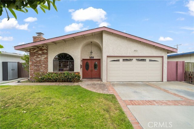 1330 Gates Ave in Manhattan Beach, CA - Building Photo