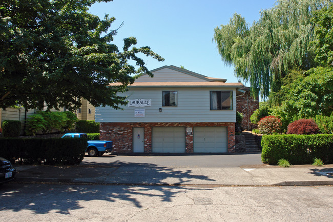 Lauralee in Portland, OR - Foto de edificio - Building Photo