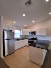 7061 Tide Cir in La Belle, FL - Building Photo - Building Photo