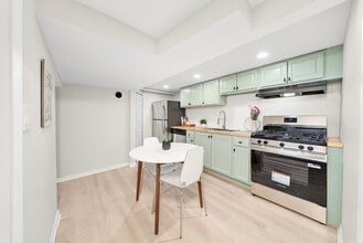 4735 N Kilbourn Ave in Chicago, IL - Building Photo - Building Photo