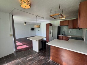 95-021 Kuahelani Ave in Mililani, HI - Building Photo - Building Photo