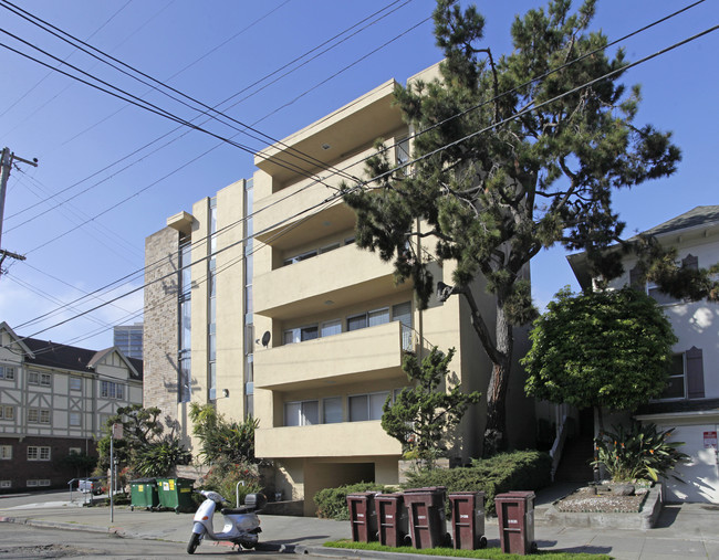 421 Staten Ave in Oakland, CA - Foto de edificio - Building Photo