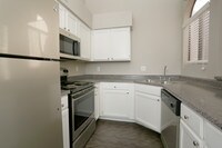 Building Photo - Vista Sureno Apartments in Phoenix, Arizona