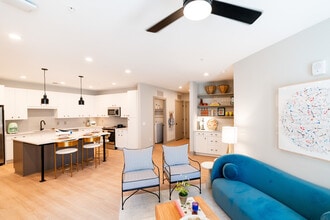 Platform in Raleigh, NC - Foto de edificio - Interior Photo