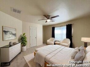 3922 Canyon Pkwy in San Antonio, TX - Foto de edificio - Building Photo
