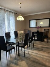 7812 Swails St in Indianapolis, IN - Building Photo - Building Photo