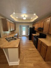 1051 Verna Ln in Lake Charles, LA - Building Photo - Building Photo