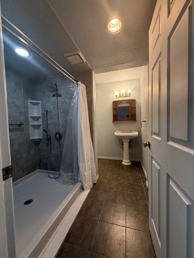 40433 Valiente Dr in Palmdale, CA - Building Photo - Building Photo