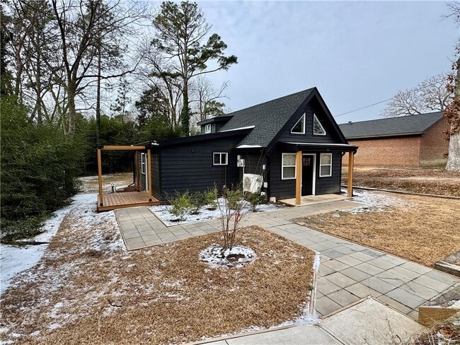 313 N Moore St in Sanford, NC - Building Photo - Building Photo