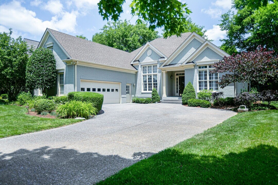 143 Gardenia Way in Franklin, TN - Building Photo
