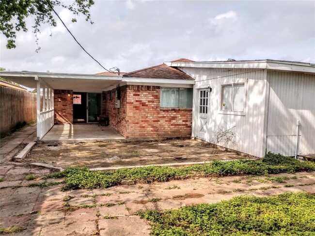 property at 2523 28th Ave N