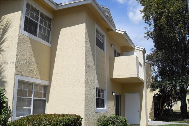 1791 NW 96th Terrace in Pembroke Pines, FL - Building Photo - Building Photo