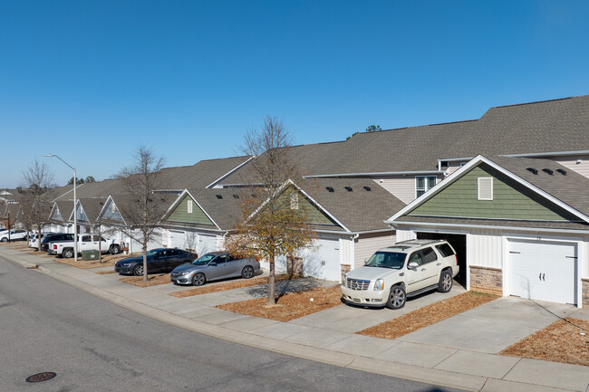 Riverwood Ranch Townhomes in Clayton, NC - Foto de edificio - Building Photo