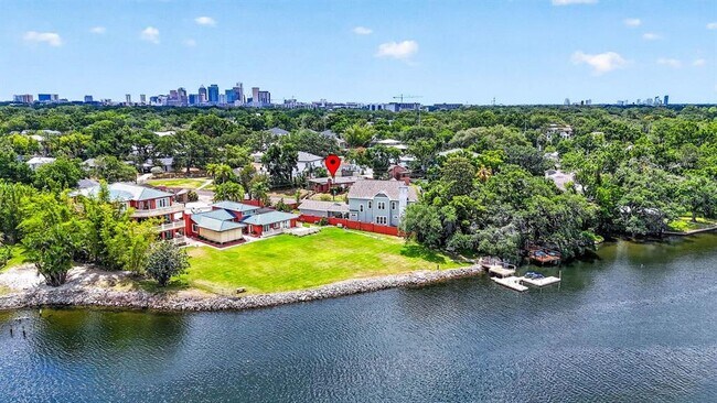 1310 W Woodlawn Ave in Tampa, FL - Building Photo - Building Photo