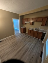 4 Glover Ct in Elyria, OH - Building Photo - Building Photo