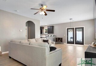 590 Summer Hill Way in Richmond Hill, GA - Foto de edificio - Building Photo