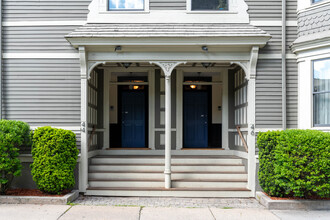 44-46 Green St in Jamaica Plain, MA - Foto de edificio - Building Photo