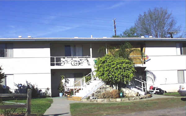 4531 Arch St in Somis, CA - Foto de edificio