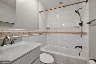 19621 Sparr Spring Rd in Gaithersburg, MD - Building Photo - Building Photo
