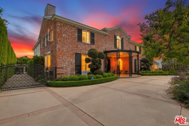 516 S Rimpau Blvd in Los Angeles, CA - Building Photo - Building Photo