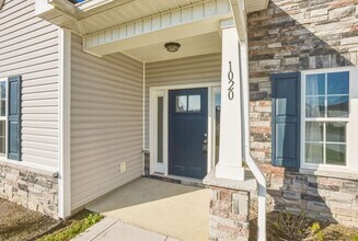 1020 Loretta Ln in New Bern, NC - Building Photo - Building Photo