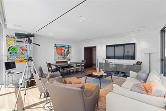 101 20th St, Unit # 2007 in Miami Beach, FL - Building Photo - Building Photo