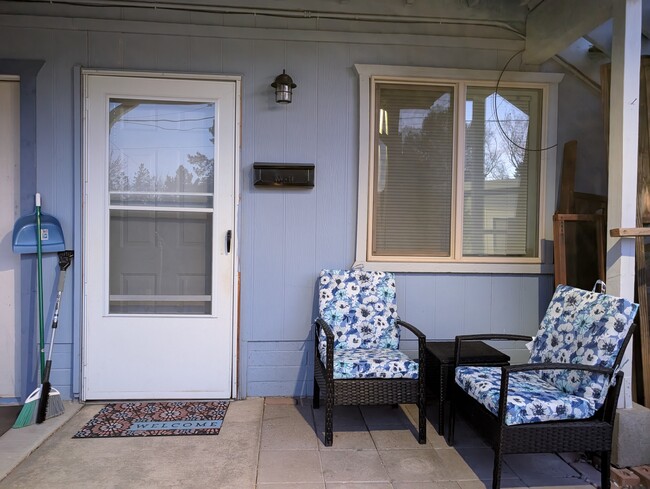 605 Flora St, Unit Apartment in Prescott, AZ - Building Photo - Building Photo