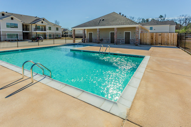 The Corridor Apartments in Shreveport, LA - Building Photo - Building Photo