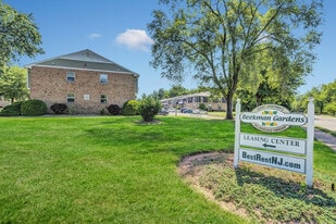Beekman Gardens in Hillsborough, NJ - Building Photo