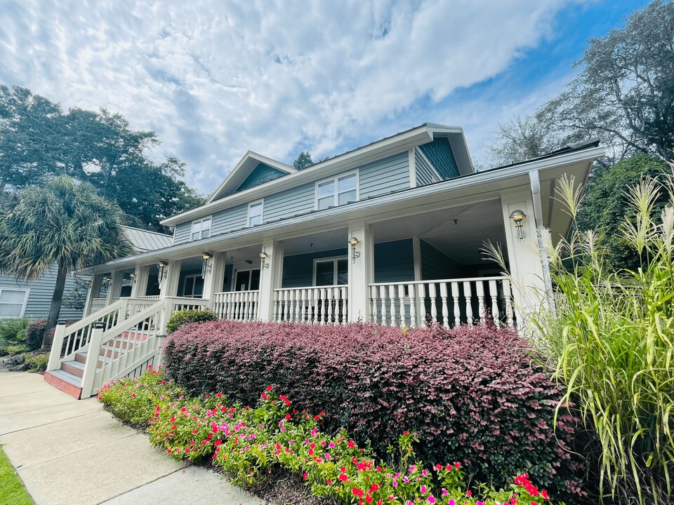 Congaree Villas in West Columbia, SC - Building Photo