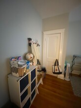 1 Albemarle Ct, Unit 814 in Boston, MA - Foto de edificio - Building Photo