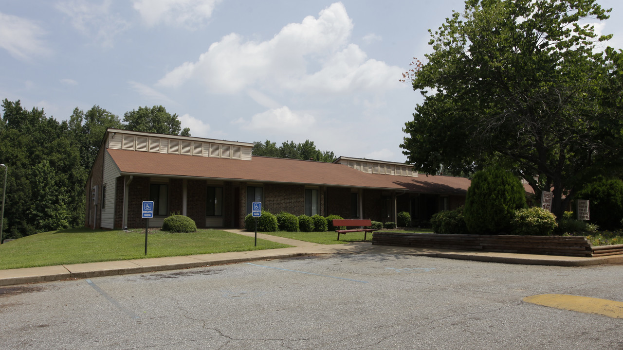 Kensington Manor in Spartanburg, SC - Foto de edificio