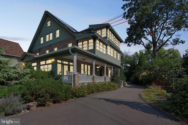 property at 313 Edgewood Dr