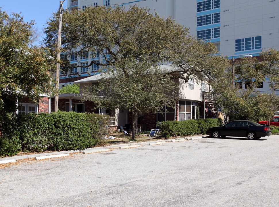 214 76th Ave N in Myrtle Beach, SC - Foto de edificio