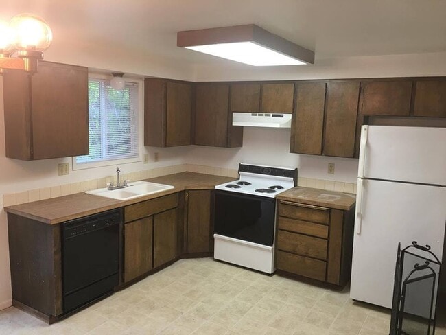 939-939 N Hedberg Dr in Coeur d'Alene, ID - Building Photo - Building Photo